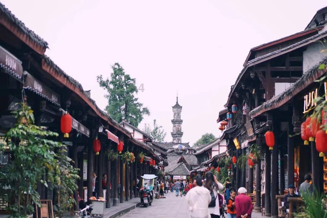 保时捷LB改色膜乌梅子酱,莫名就给人一种优雅从容